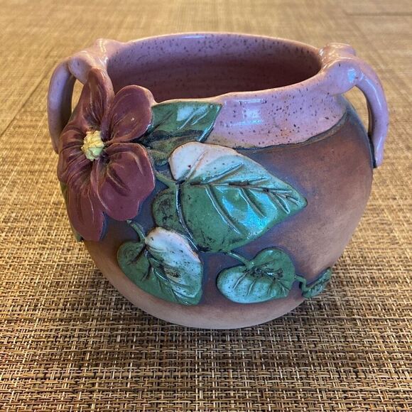 Vintage Signed Old Patagonia 1989 Crock Vase Pottery w/ Applied Flowers Leaves - Picture 1 of 12
